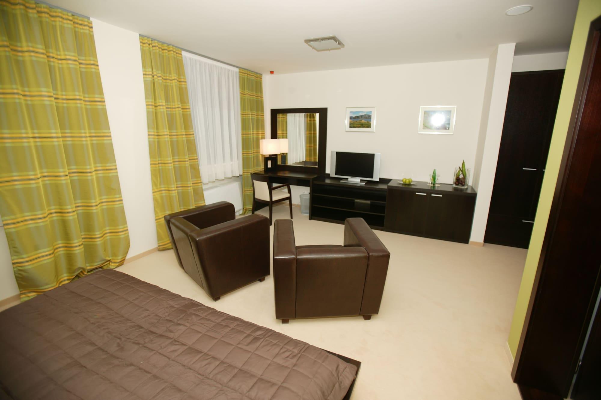 Aston Business Hotel 34/55