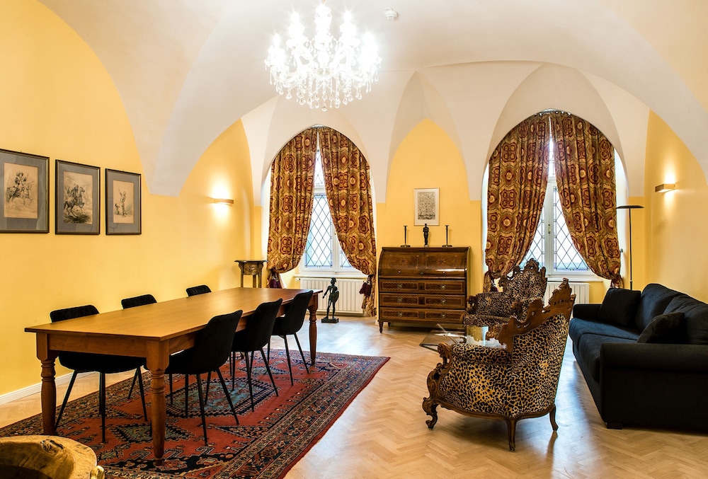 Hotel Zum Dom Palais Inzaghi 48/66