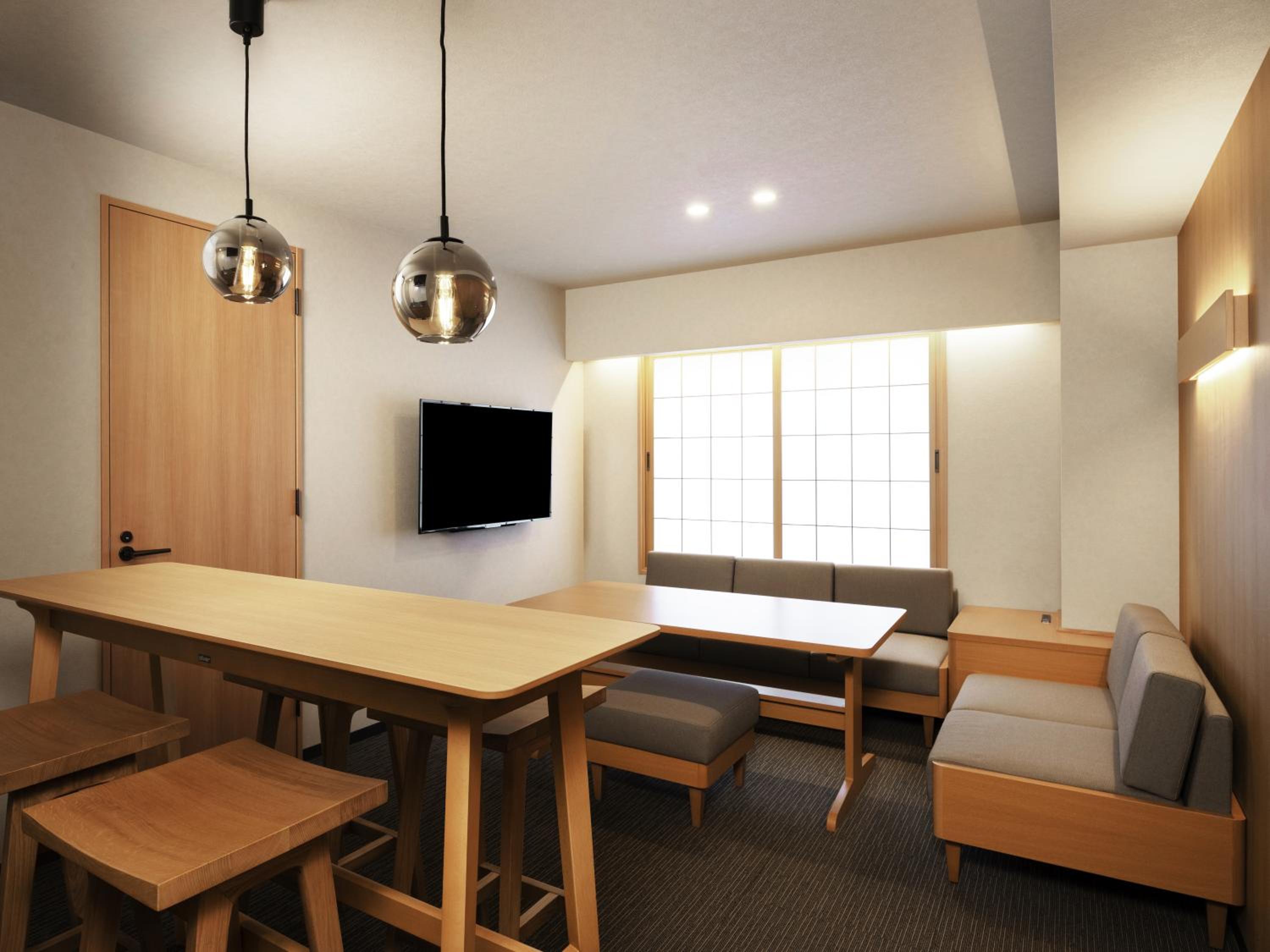 2 Bedrooms, Family Suite, Mini, Dining Area