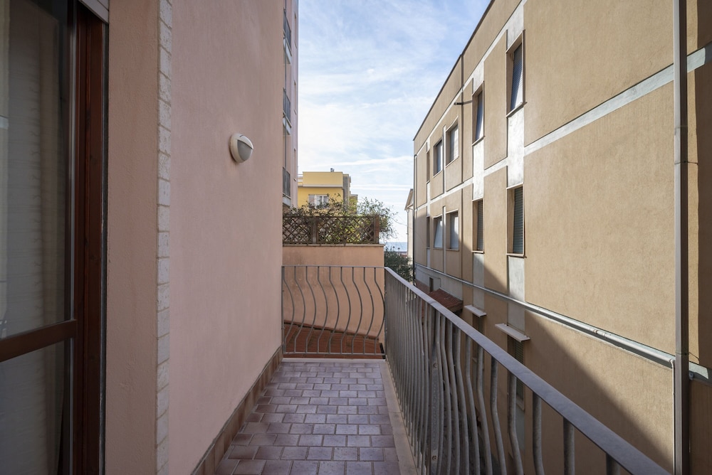 Lola Piccolo Hotel 3/68
