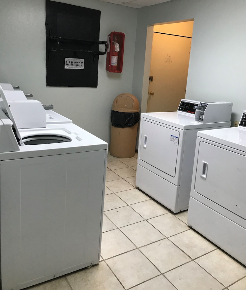 Studio Suites Extended Stay 19/41