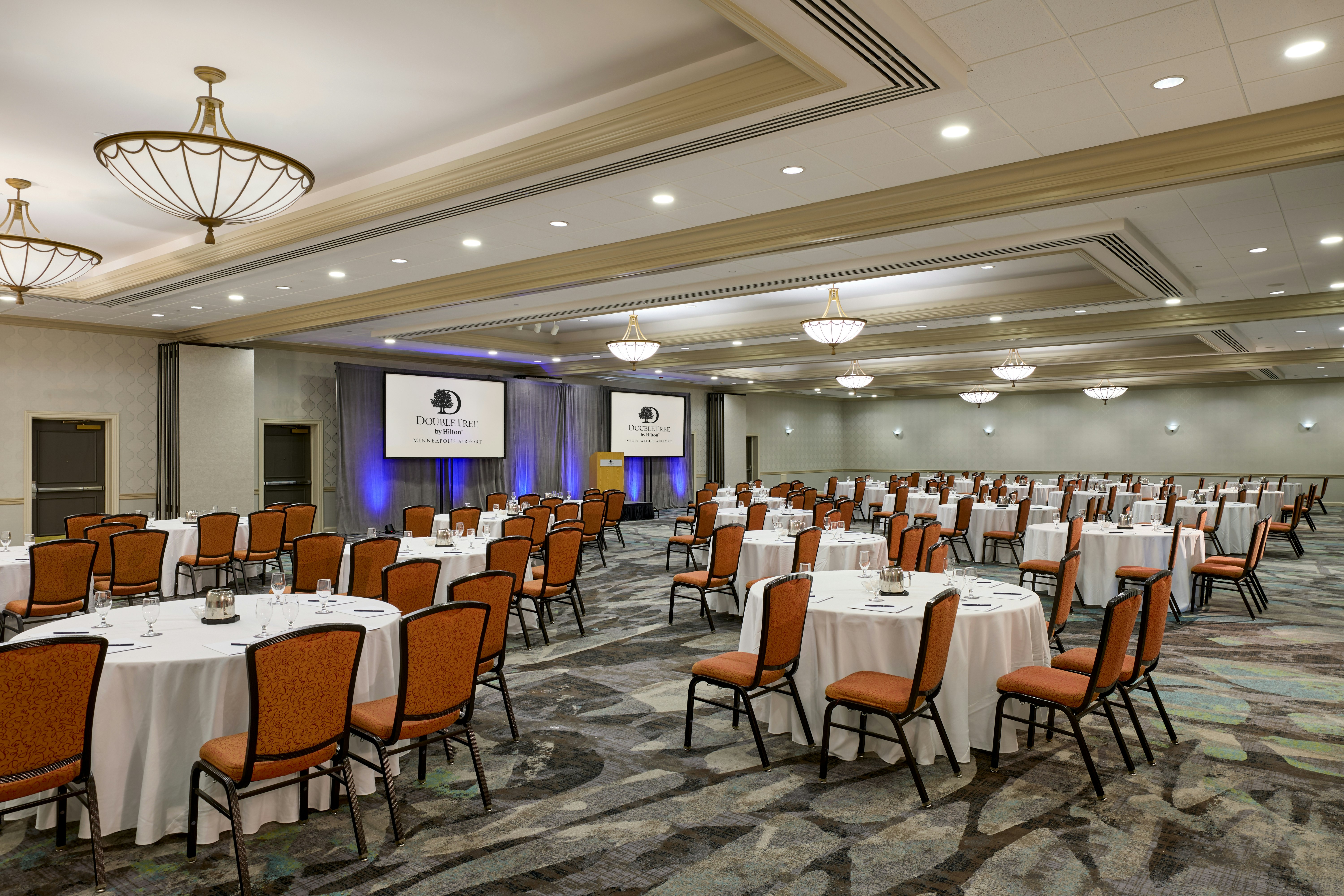 DoubleTree by Hilton Minneapolis Airport 30/35