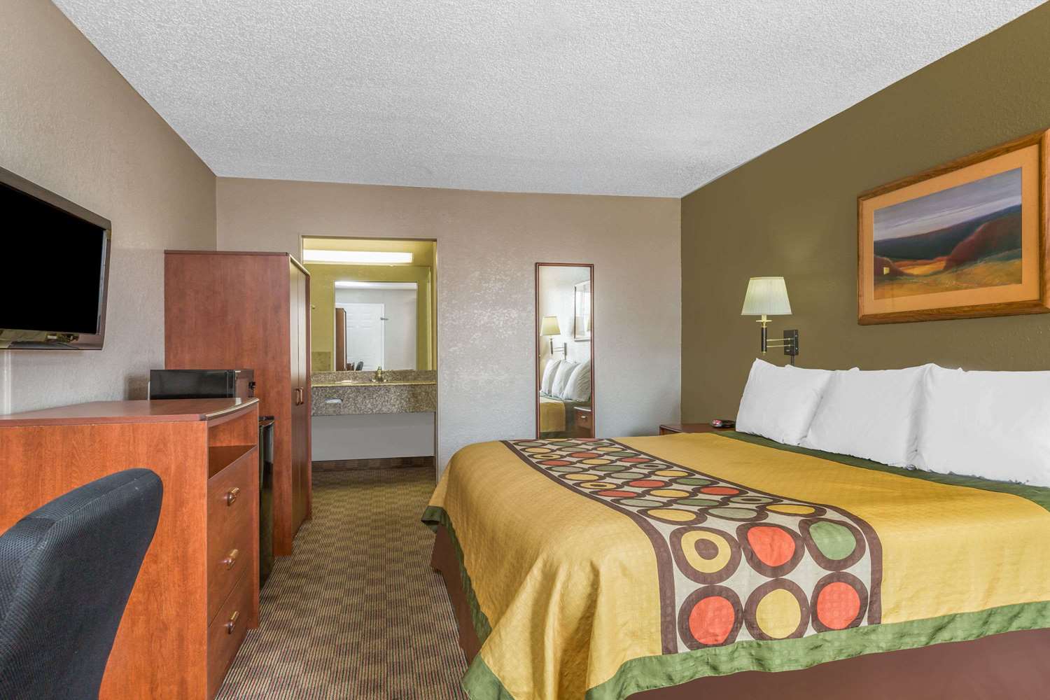 Super 8 By Wyndham Metairie 10/26