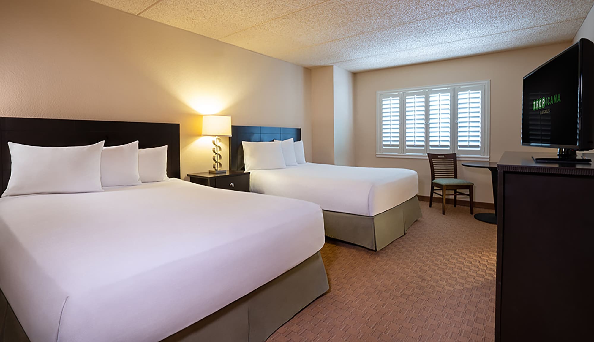 West, Classic, 2 Queen Beds, Smoking