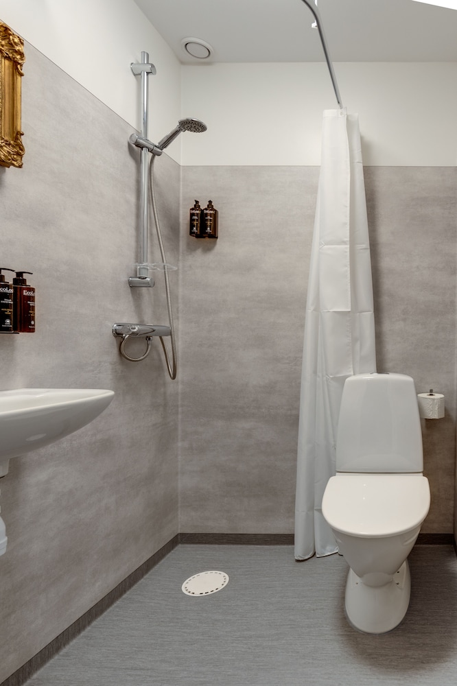 Cameo Boutique Hotell 45/48