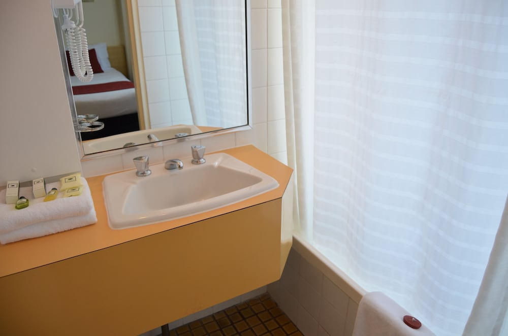 Devere Hotel 9/53