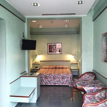Le Petit Hotel 25/59