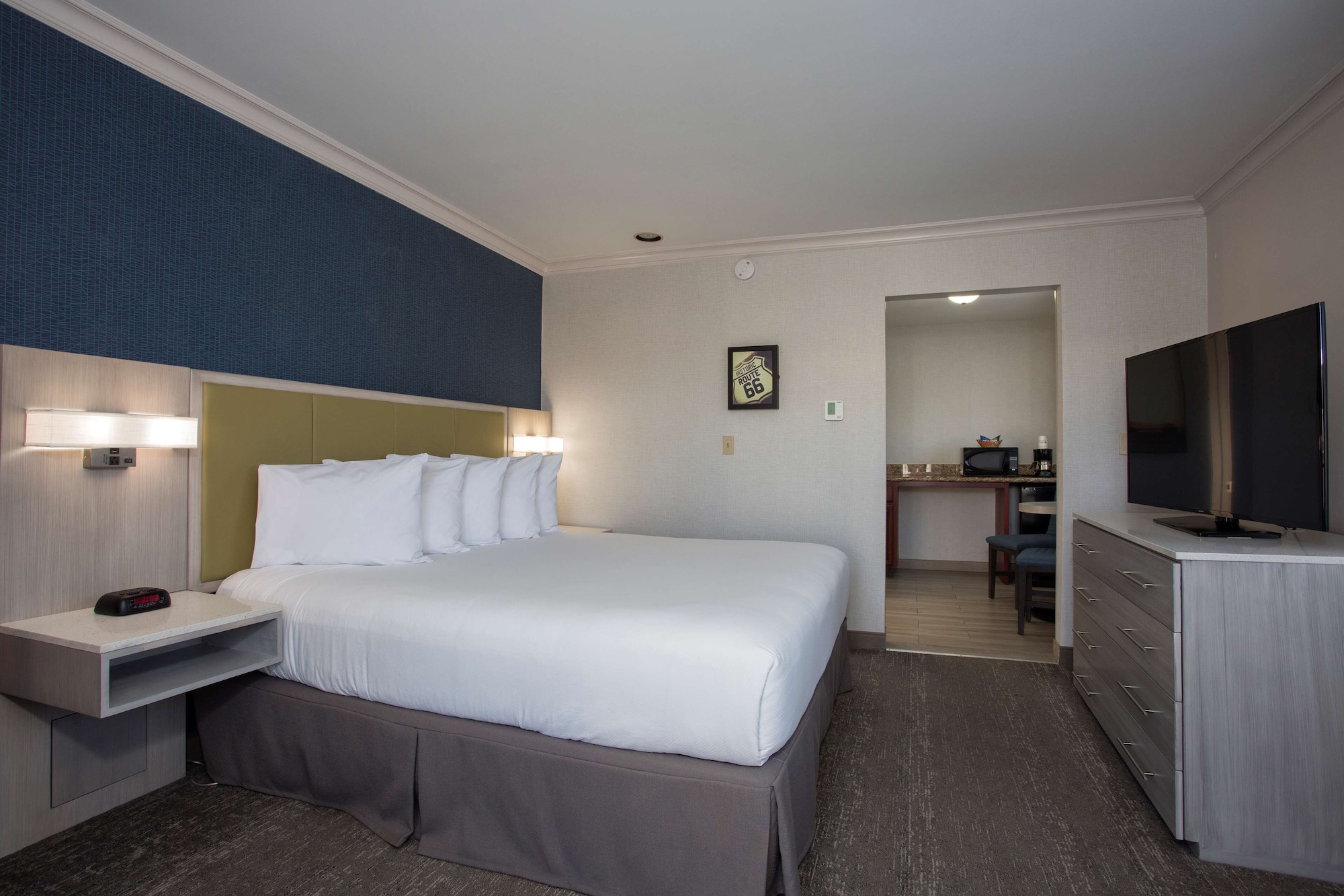 Standard, King Bed, Courtyard Area