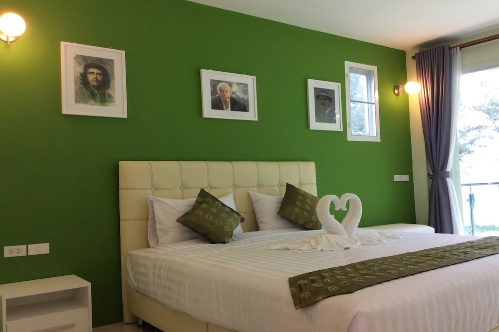 Greenseaviewresort Bangsaphan 27/50