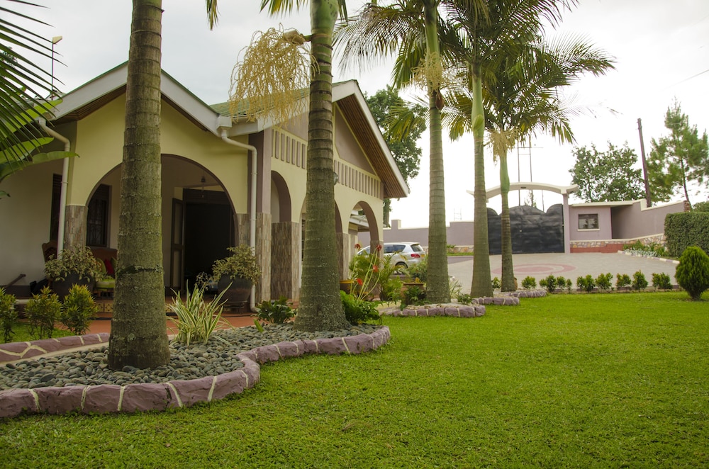 Sheevy's Bed N Breakfast 20/29