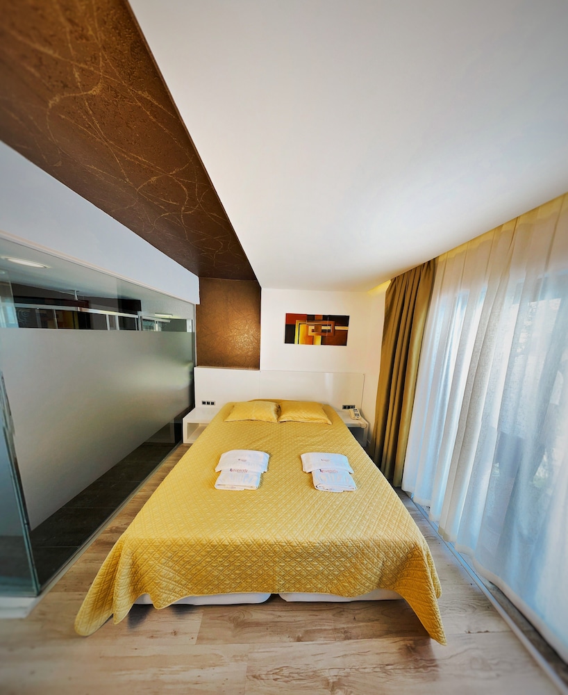 Rhapsody Hotel Kalkan - Adults Only +12 81/88