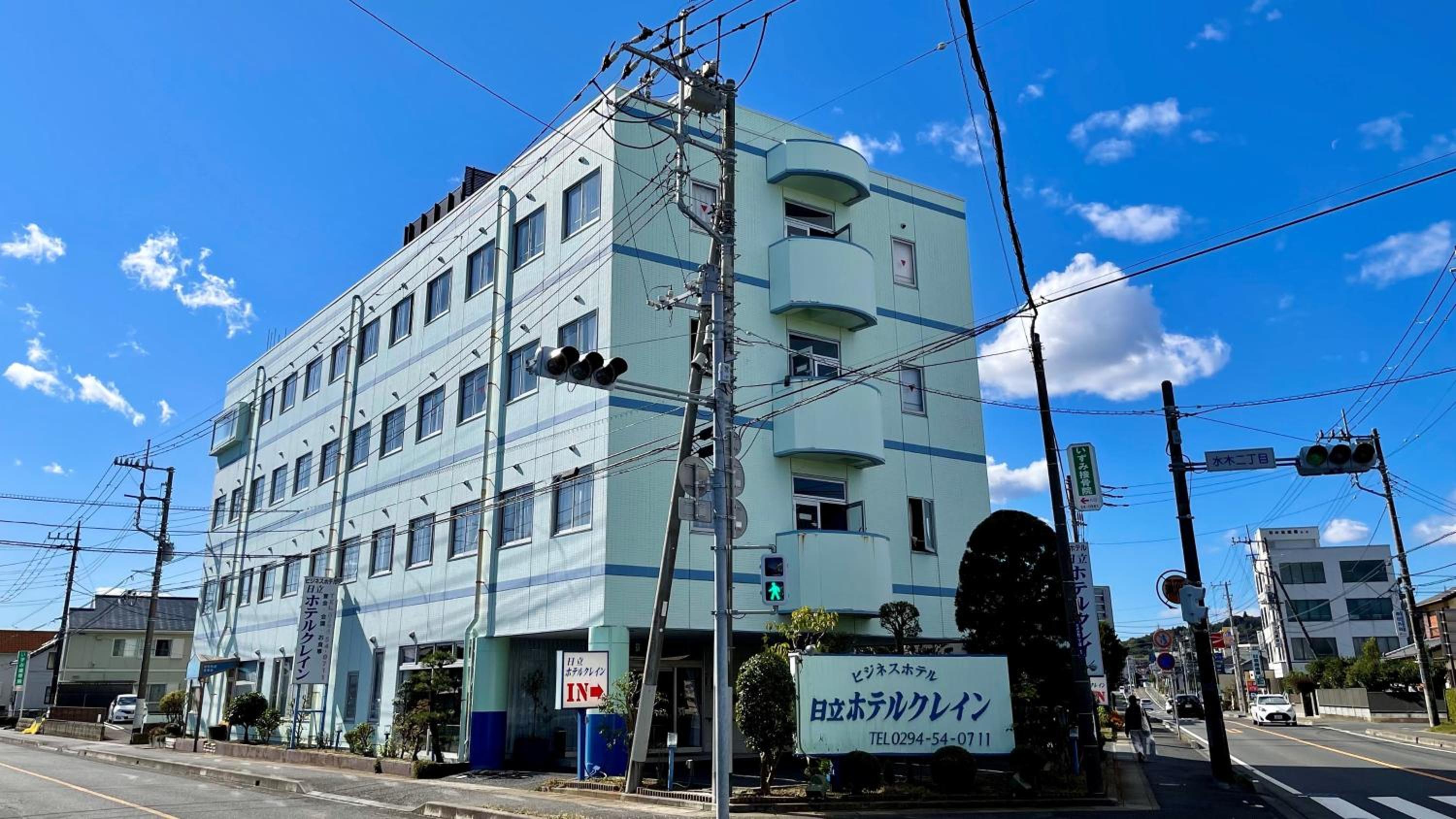 Hitachi Hotel Crane 2/25