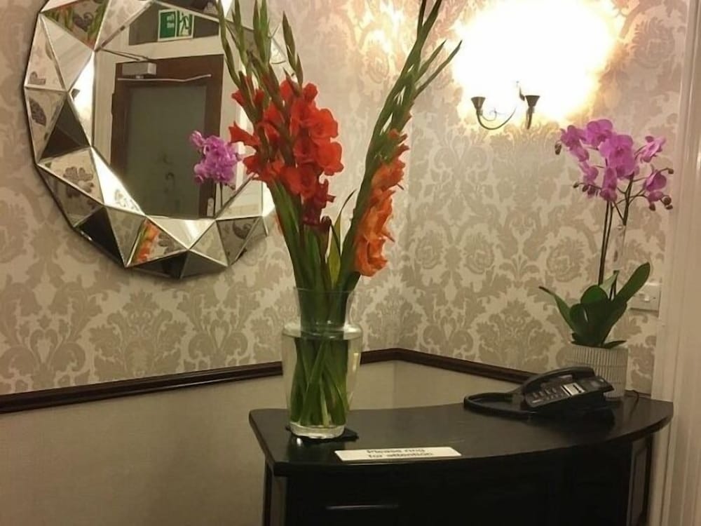 Chaston Manor Hotel 27/50