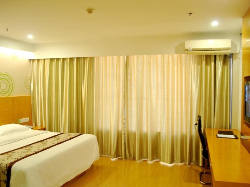 GreenTree Inn Chizhou High-Speed Railway Station Hotel 27/44