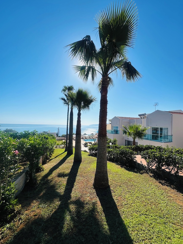 Saradari Beach Hotel 45/50