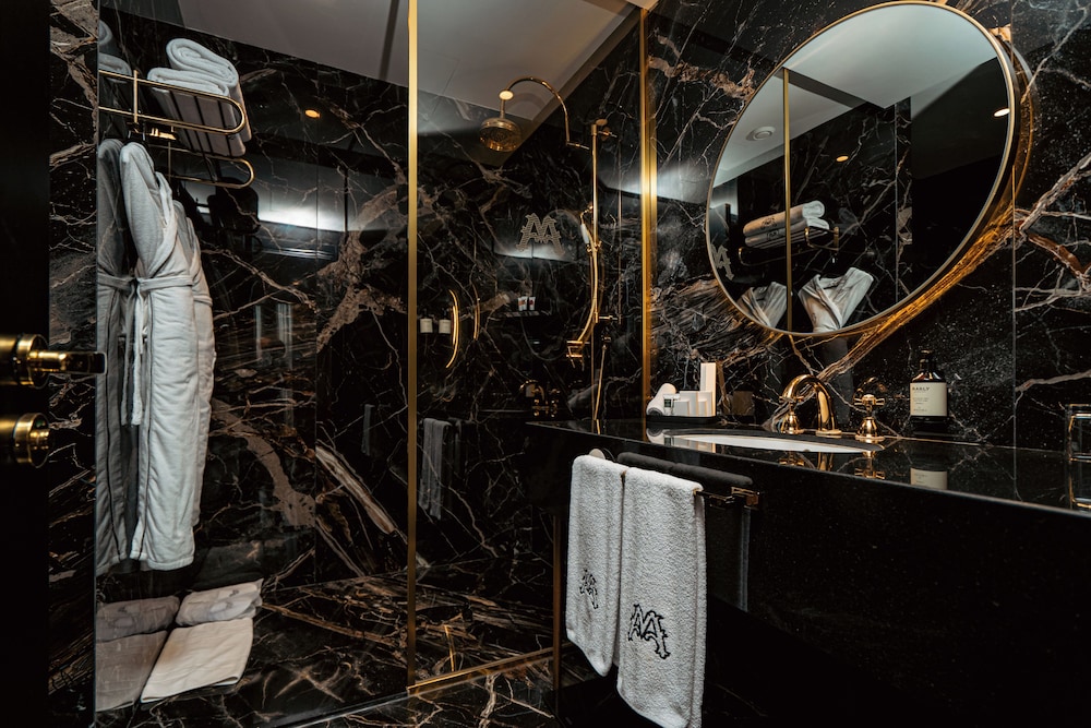 Marly Boutique Hotel 63/63