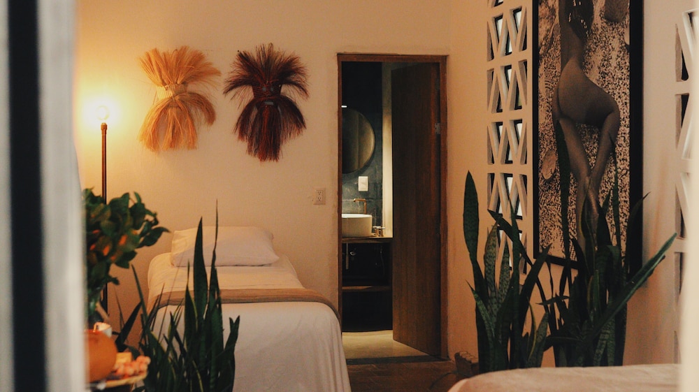 Hotel Sin Nombre 38/50