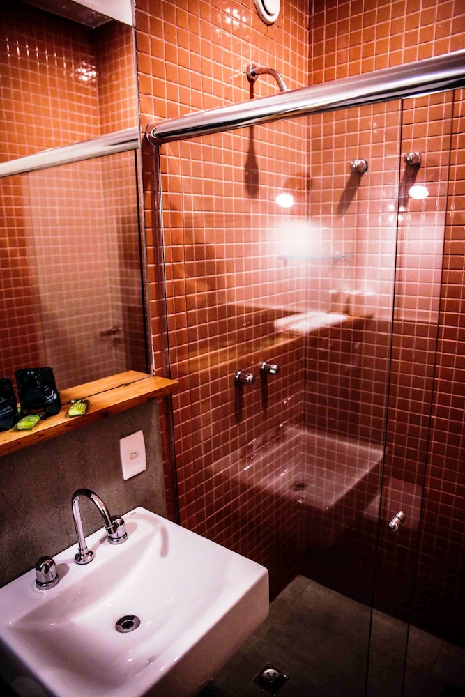 Villa 25 Hostel & Suites 67/69