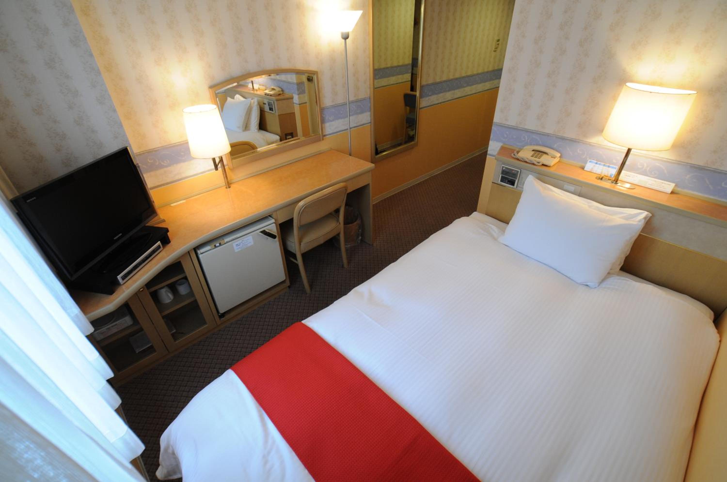 Semi Room, Single, Semi Double Bed
