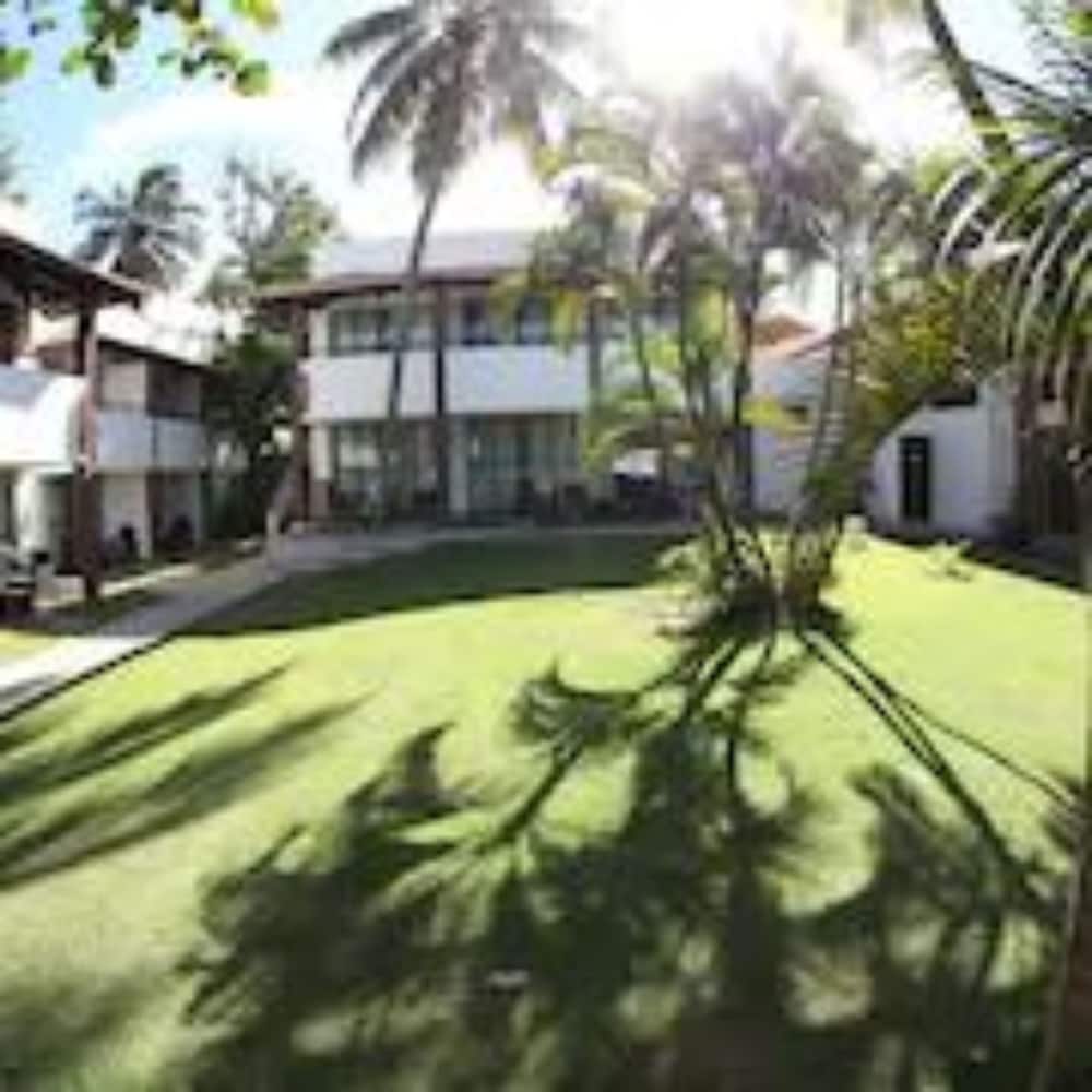 Duro Beach Hotel 32/37
