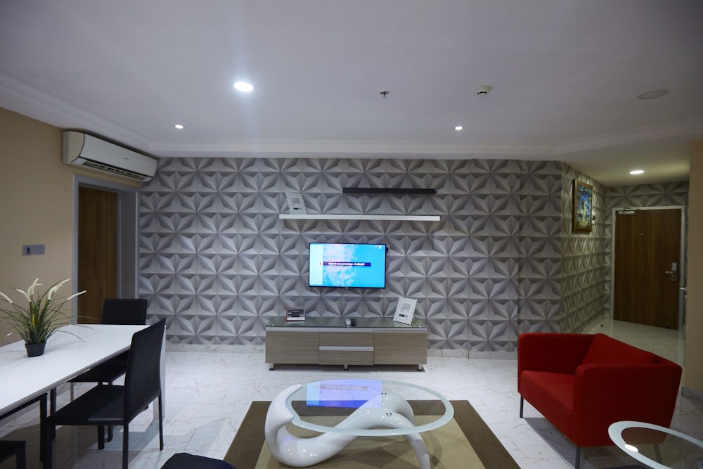 Belanova Apartments & Suites 33/45