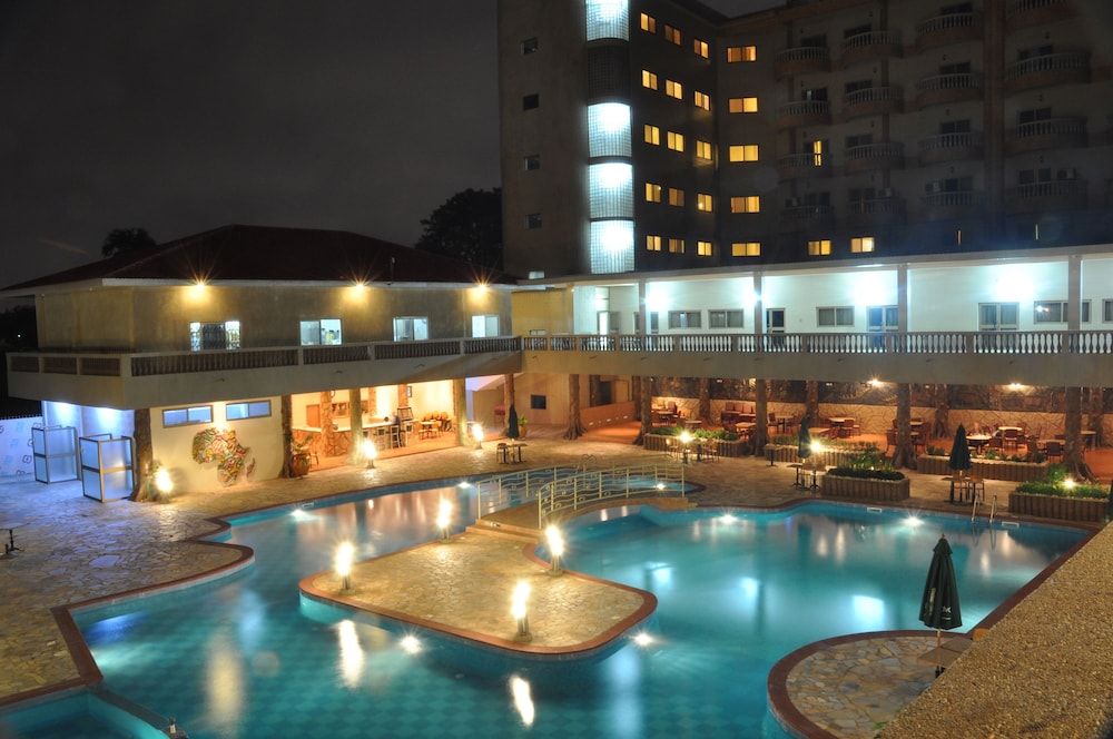 Mensvic Grand Hotel 11/53