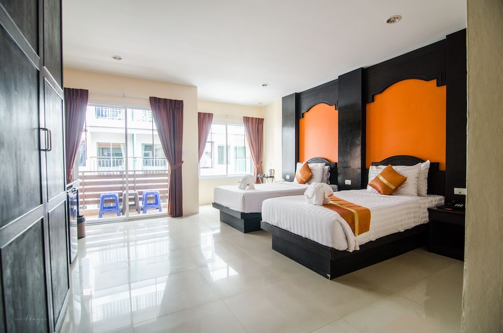 FunDee Boutique Hotel 33/51