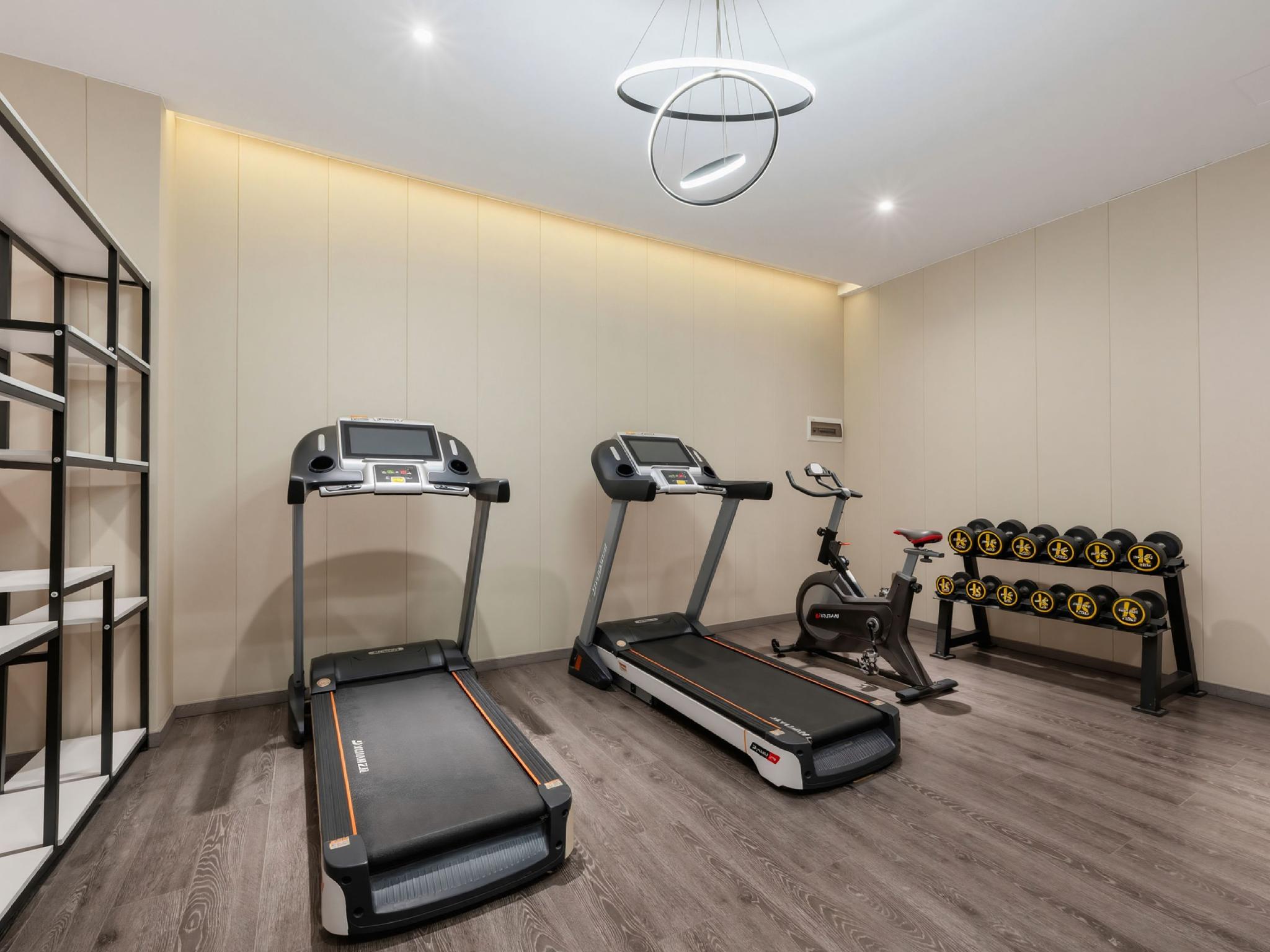Vienna Hotel (Guangzhou Shiling Leather City) 38/58