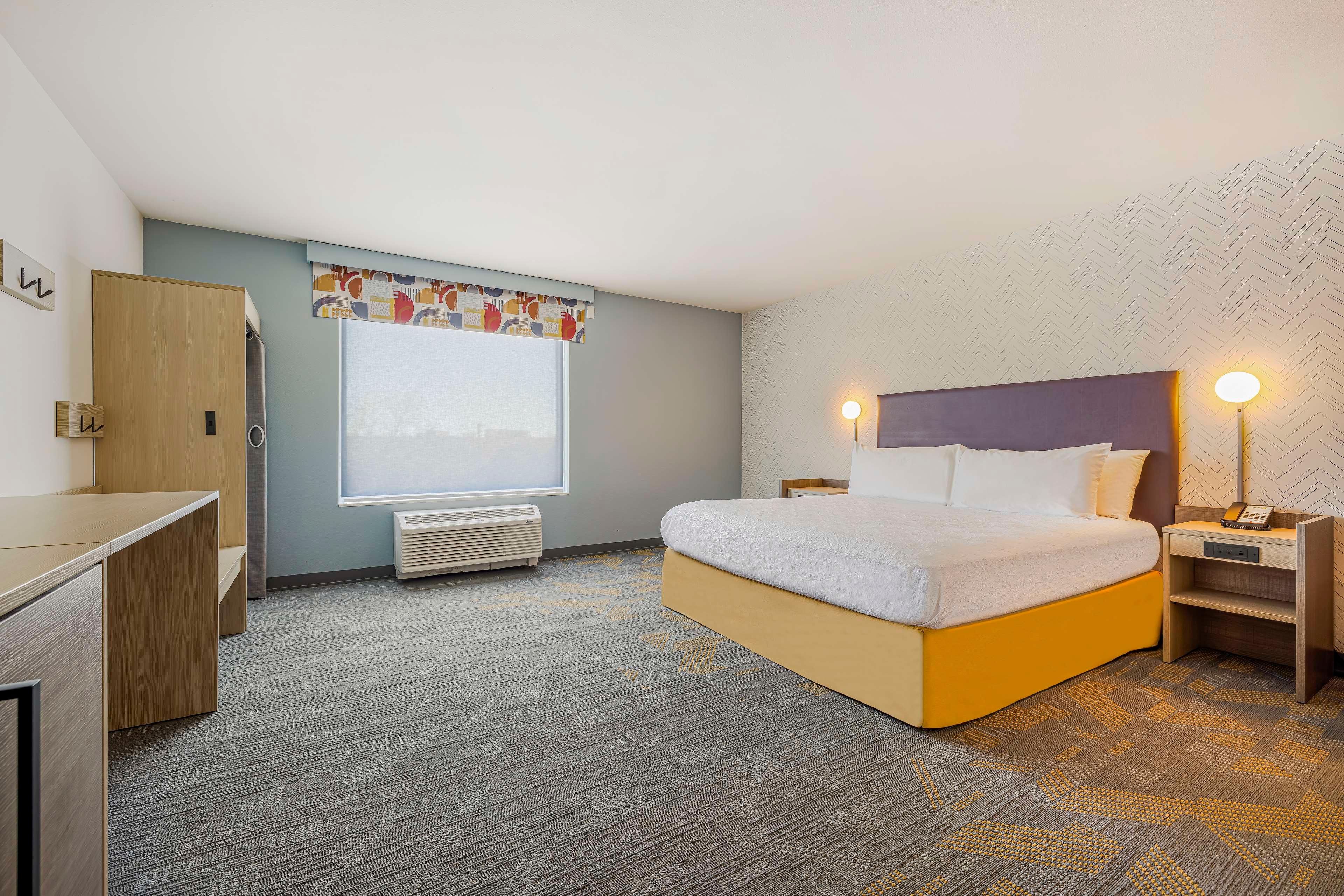 1 BEDROOM, SUITE, KING BED, ACCESSIBLE
