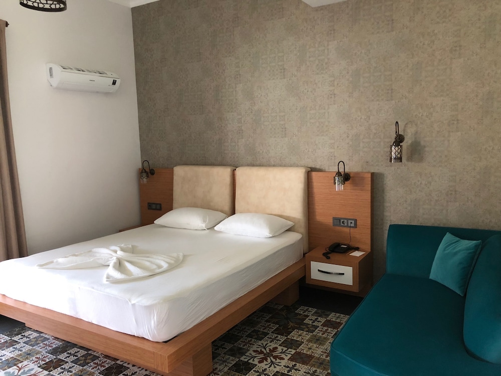 Sedir Park Bungalow Hotel 11/50