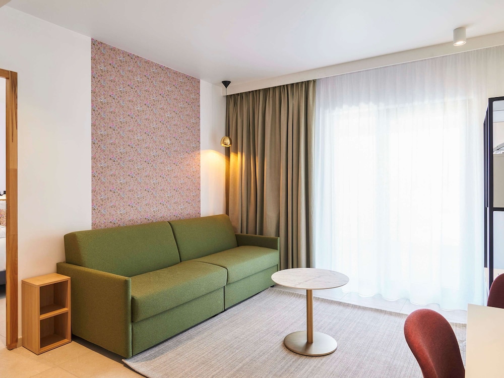 Mercure Avignon Gare TGV 60/78