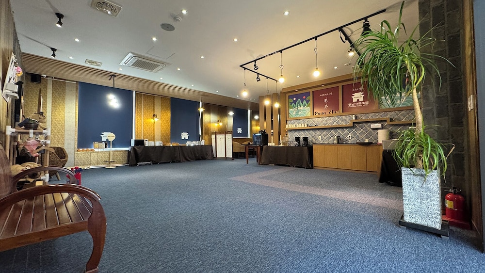 Jeonju Pungnam Family Hotel 45/50