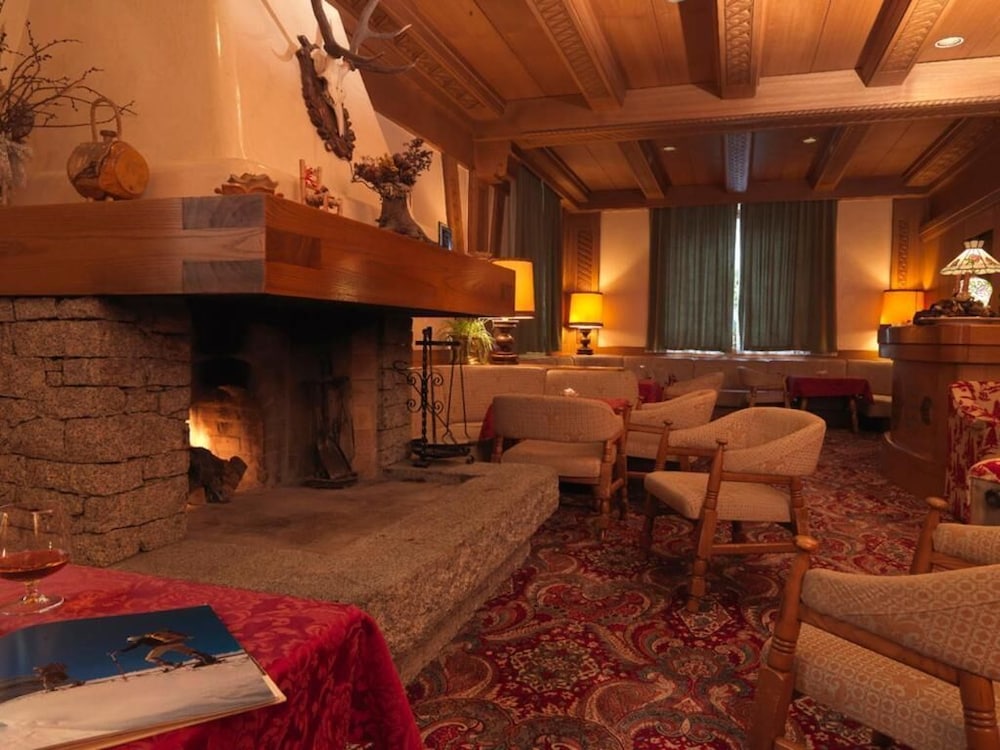 Hotel Pinzolo Dolomiti 67/76