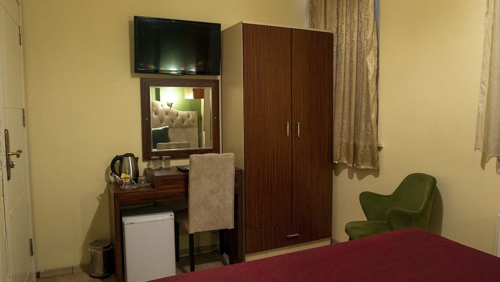 HOTEL MARA 54/62