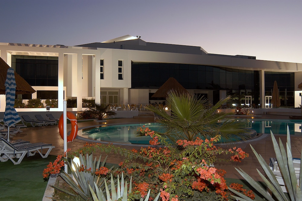 swimming pool spa