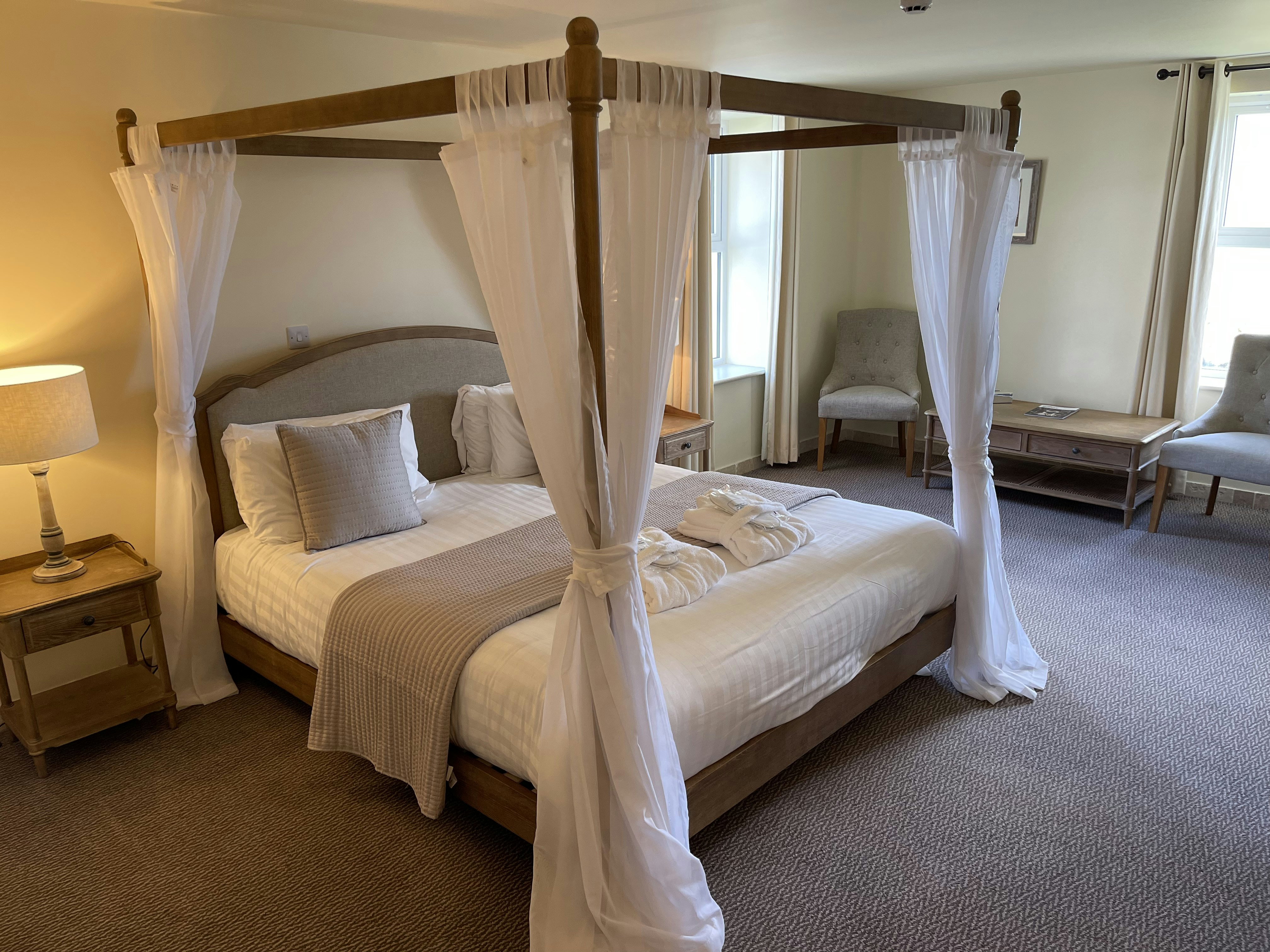 Four Poster