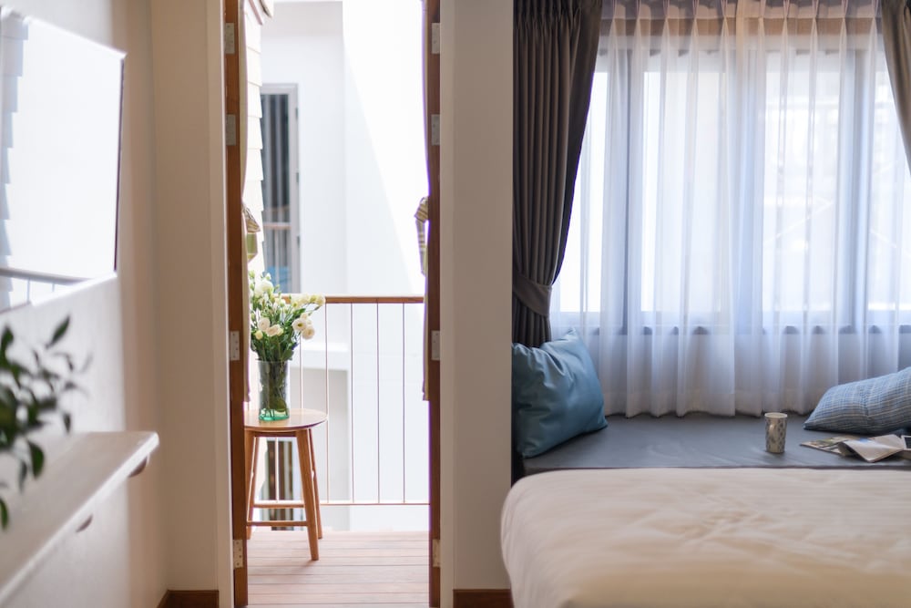 Pastell Old Town Chiang Mai Sha Extra Plus 25/50