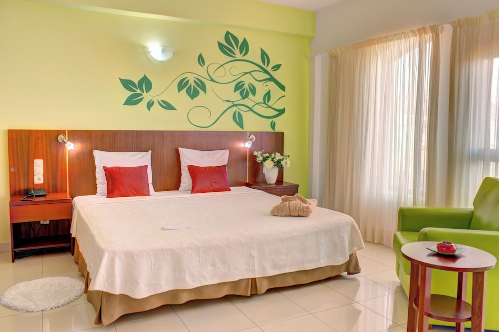 جناح بسرير مزدوج بشرفة مع أريكة، Hotel LIVVO Don Paco 6/10
