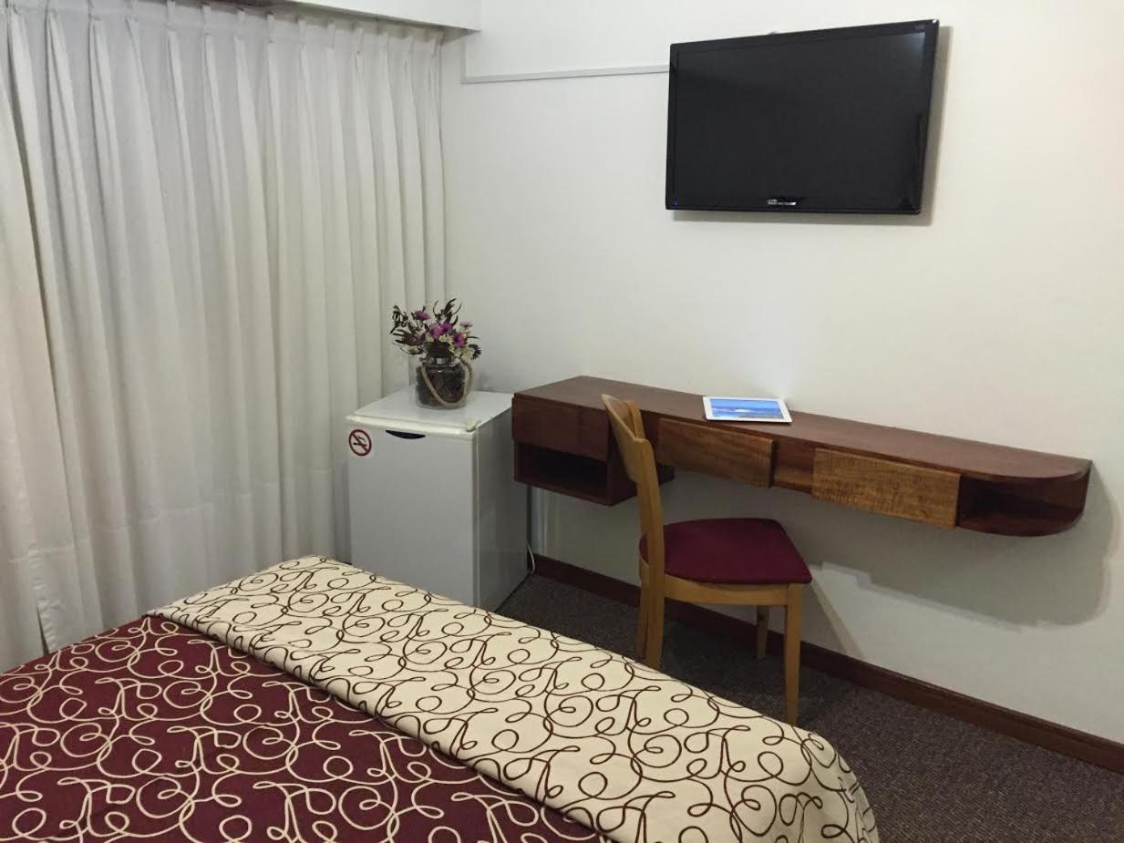 Hotel Morales 25/40