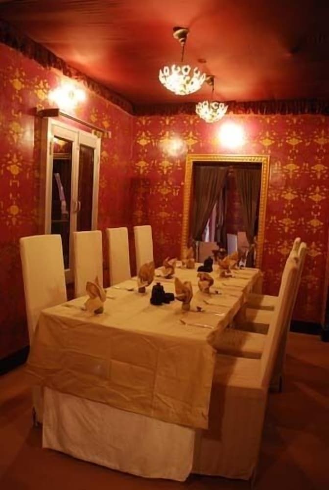 Hotel Bhairon Vilas 19/25