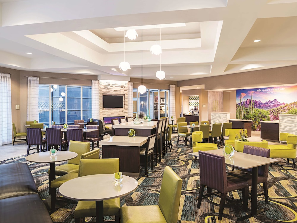 La Quinta Inn & Suites by Wyndham Phoenix Chandler 32/41