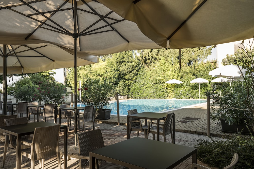 Dogana Hotel 47/65