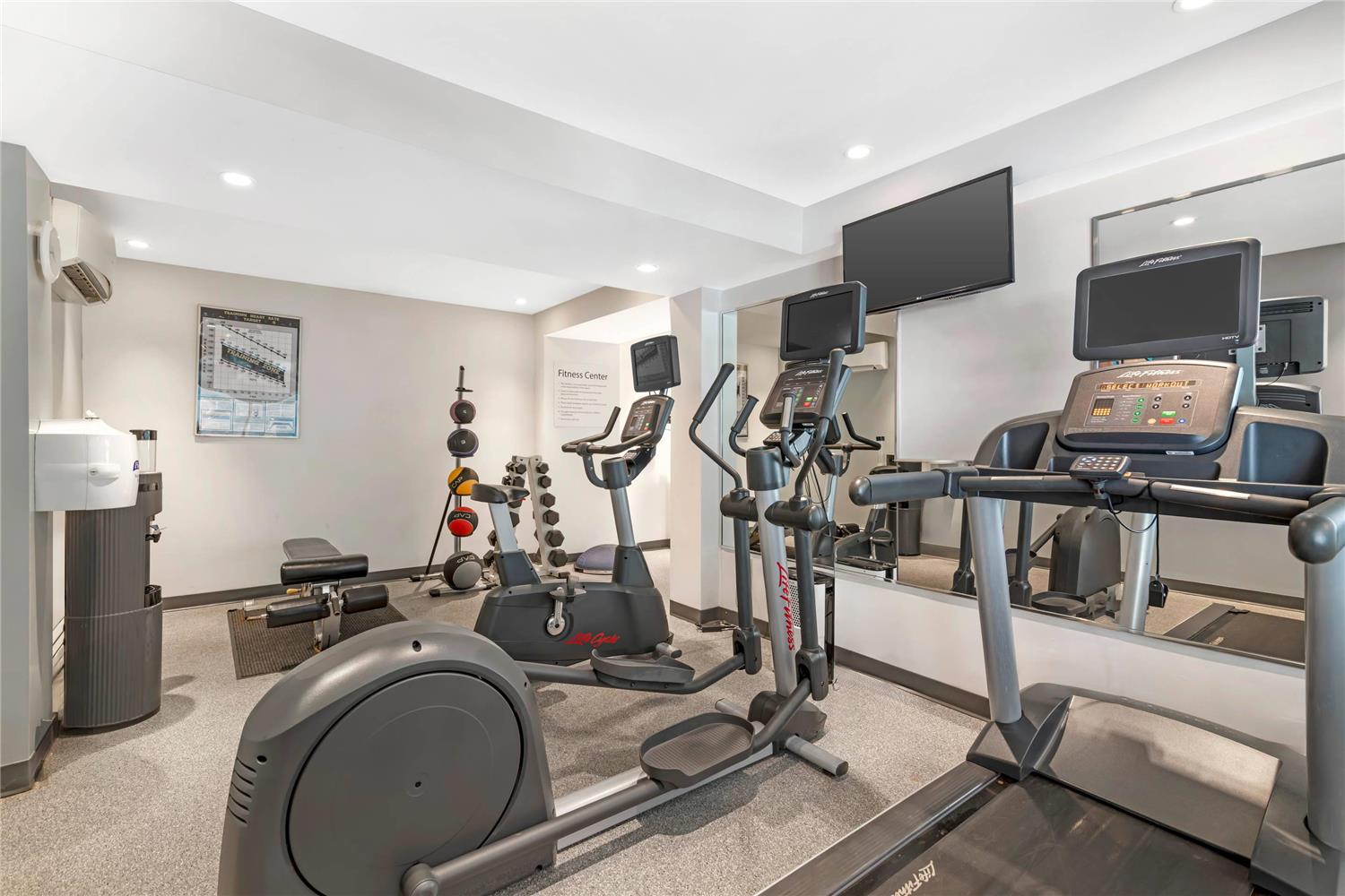 Keene Elm City Hotel, an Ascend Collection Hotel 13/18