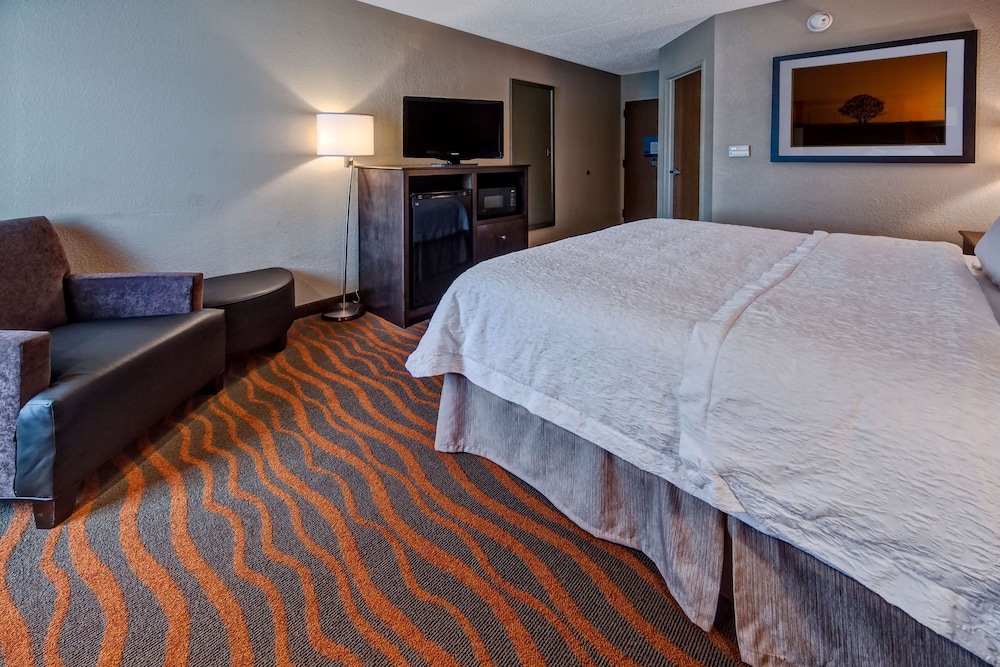 Hampton Inn Clarksville 13/77
