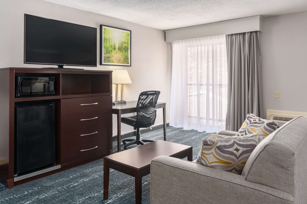 Best Western Plus Keene Hotel 44/63
