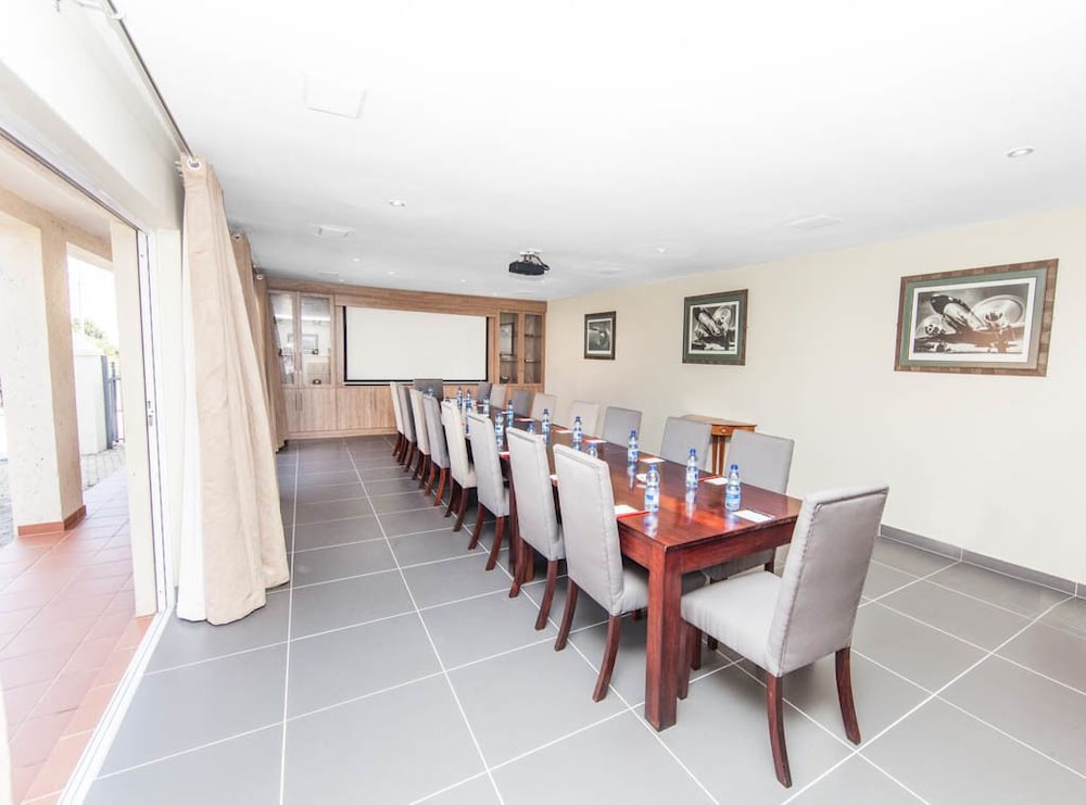 Vetho 2 Apartments OR Tambo Airport 28/31