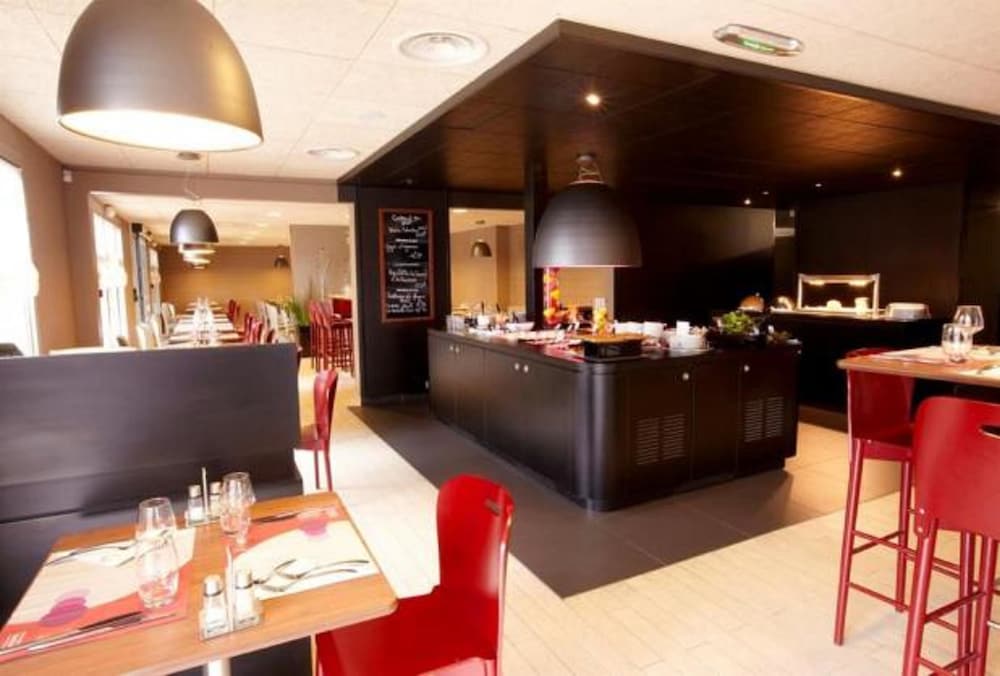 Kyriad Niort Est La Creche 36/51