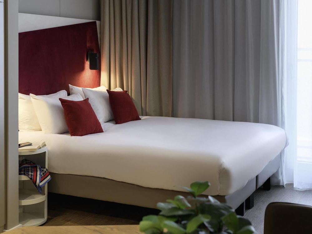 STUDIO, DOUBLE BED
