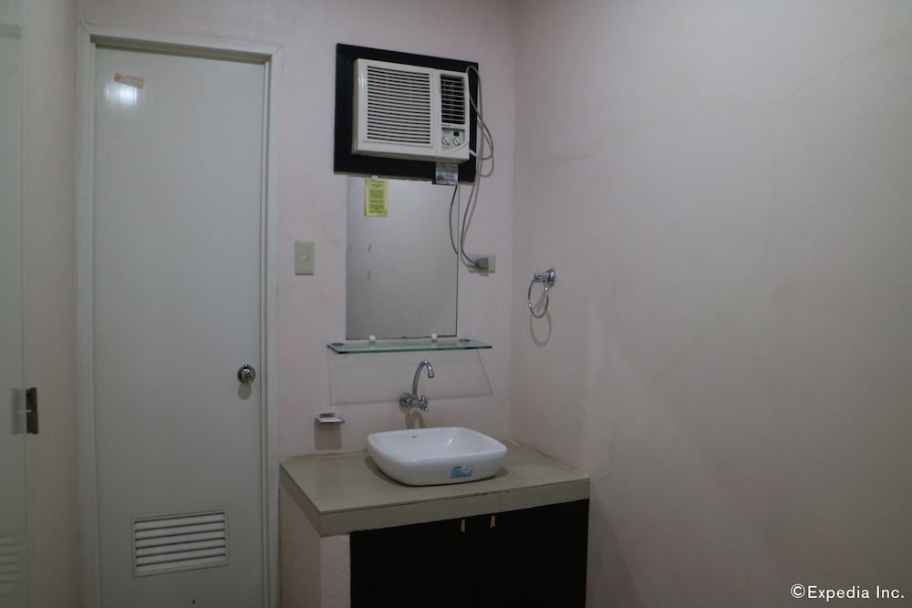 Jp 227 Residences 8/27