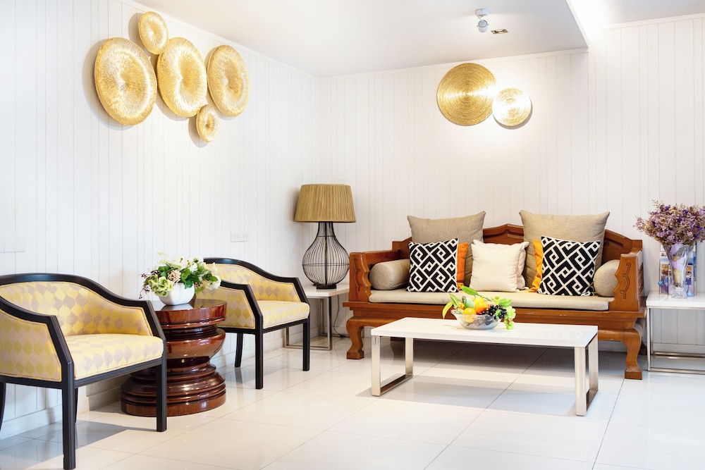 Three Sukhumvit Hotel Sha Plus Certified 49/70